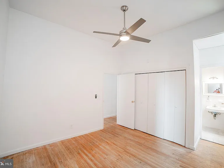 2108 Pine St #2R — Photo 10