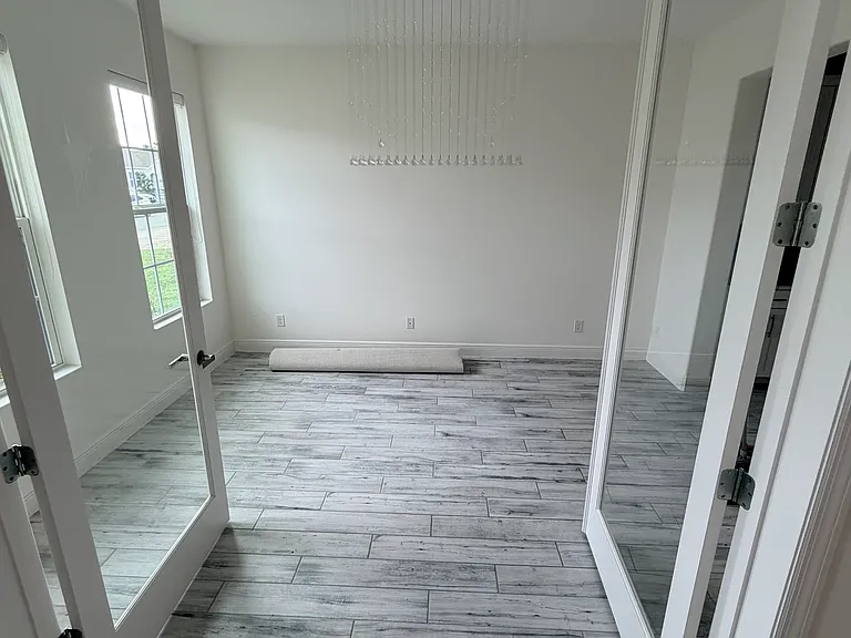 4925 Olivia Ct — Photo 11