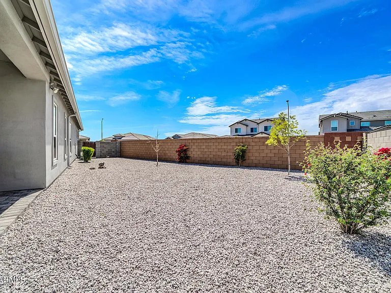 10518 W Albert Ln — Photo 30