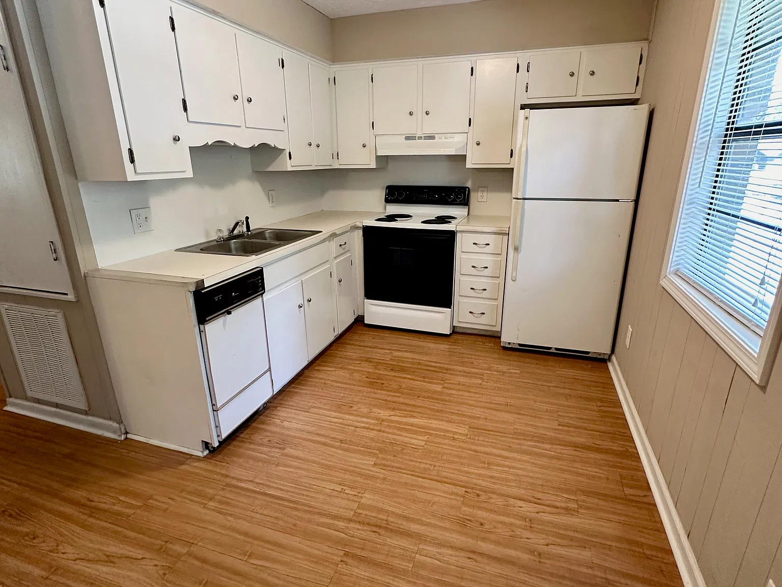 2 bed, 780 sqft, $1,299 — Photo 4