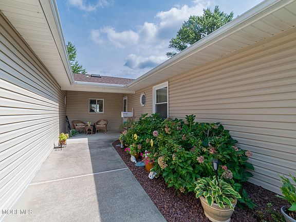 3rd image of 46 Deborah Lane