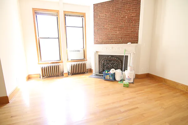 Rented by America Mecca Realty LLC | media 14