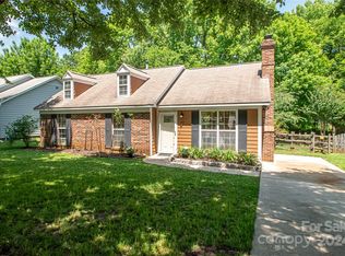 219 Stratford Dr, Indian Trail, NC 28079