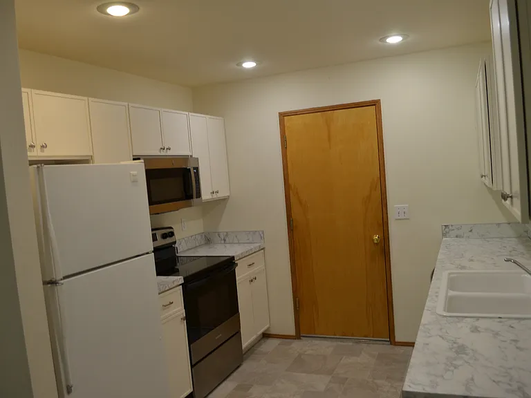 New Kitchen Cabinets.