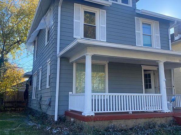 415 Moore St