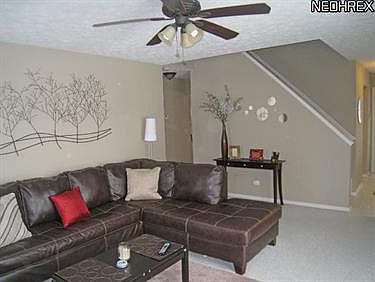 4th image of 1945 Deerhaven Ln #1753
