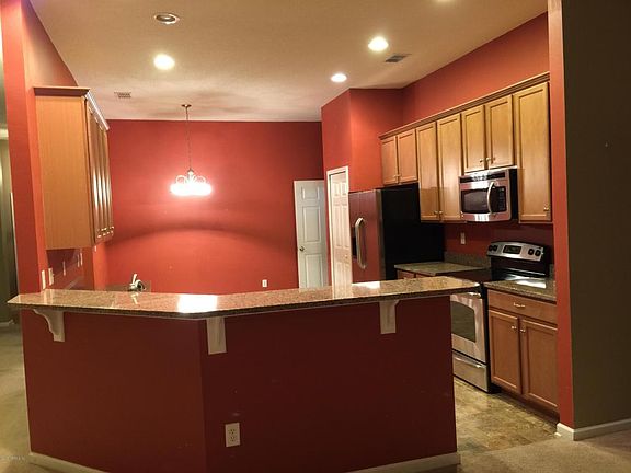 3rd image of 160 Corral Cir
