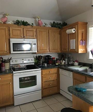 2nd image of 1107 Oxford Dr