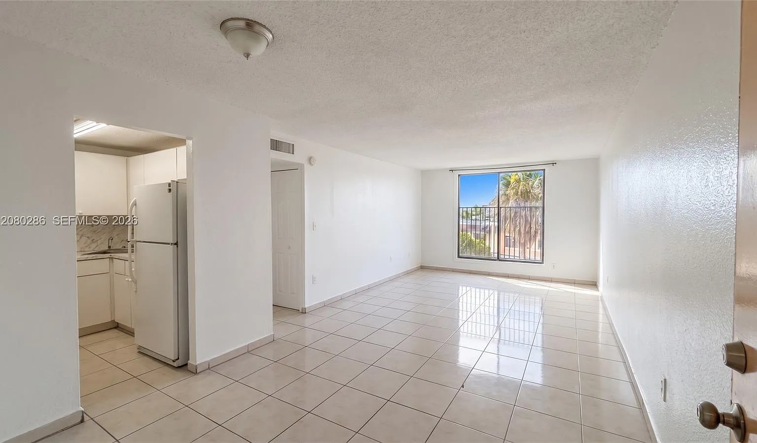 Las Estrellas Condo — Photo 4