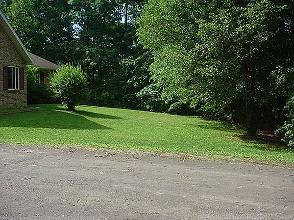 4th image of 212 Kurt St