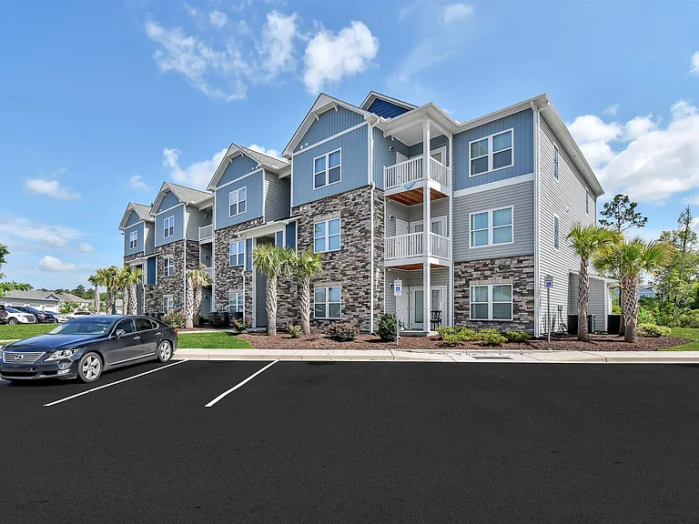 GRANDVIEW AT CLEAR POND APARTMENTS — Photo 14