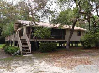 60 Mackery Ct, Sopchoppy, FL 32358