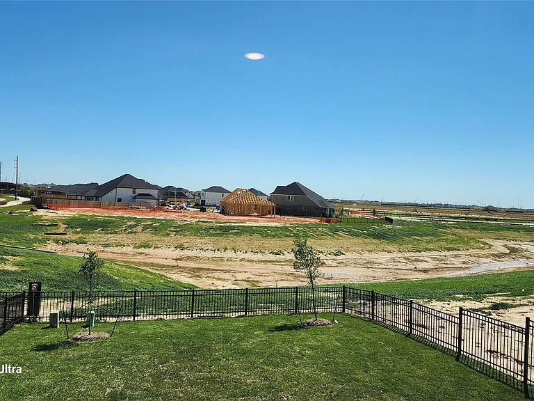 27215 Blue Pool Dr — Photo 13