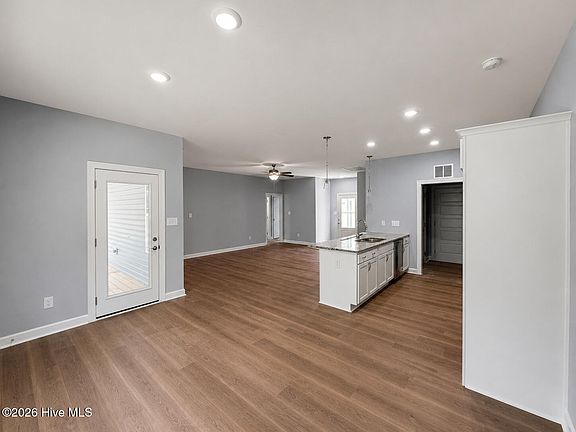 4th image of 72 Hagood Street