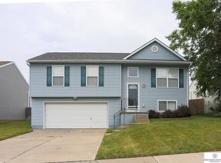 7733 S 156th Ave, Omaha, NE 68136