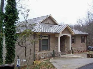 80 Schonberg Ln, Dillard, GA 30537