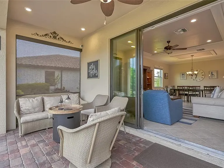6888 Willowshire Way — Photo 13