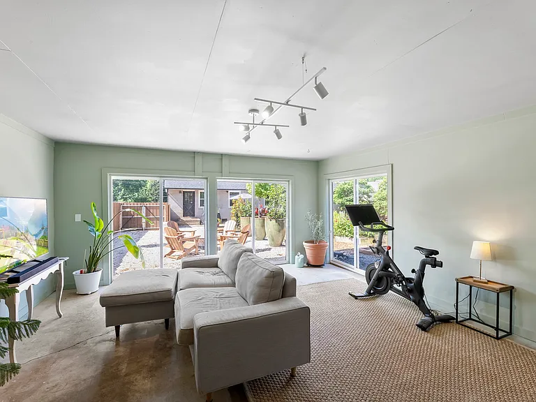 1157 Seneca Pl — Photo 20