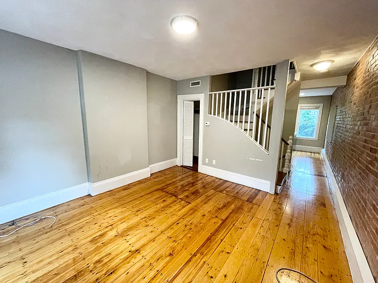 51 Greenwich St — Photo 7