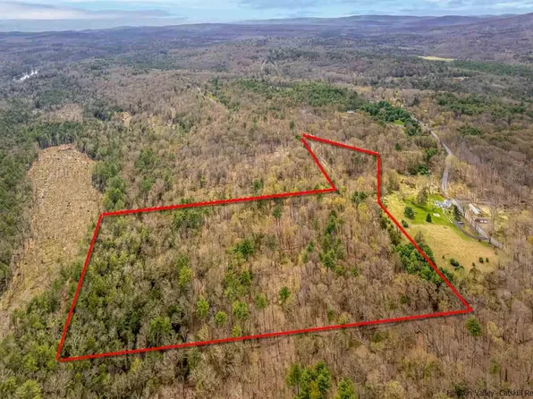 33 Grassy Ridge Road, Olivebridge, NY 12461