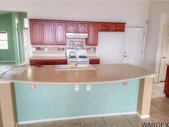 2nd image of 3391 Rosewood St