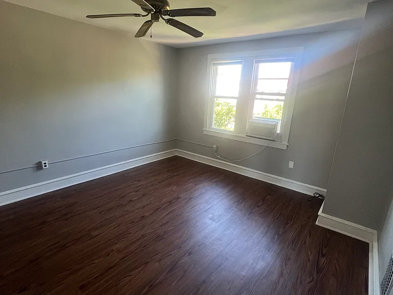 1310 N Scott St — Photo 9