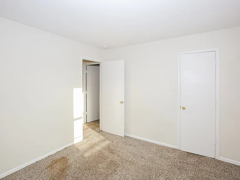 7322 Fox Point Dr — Photo 13