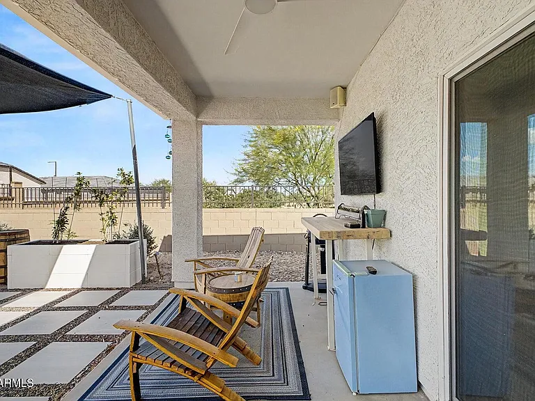 24054 W Verlea Dr — Photo 29