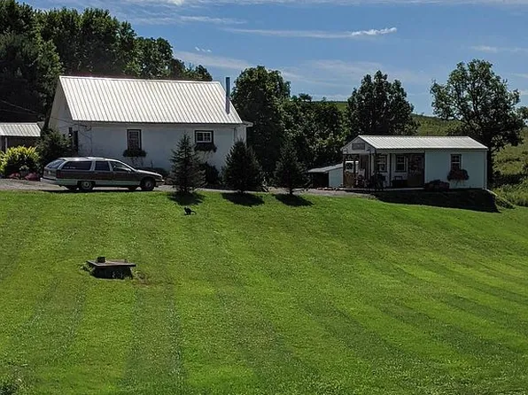 1325 Steubenville Rd SE, Carrollton, OH 44615