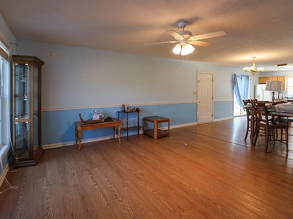 5th image of 734 Vicksburg Estate Rd