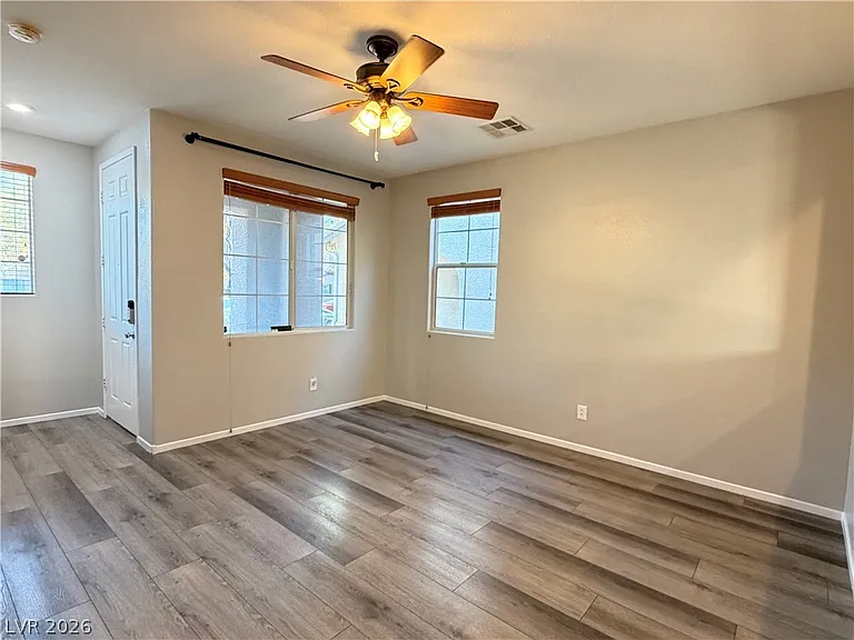 7237 Mineral Park Ave — Photo 8