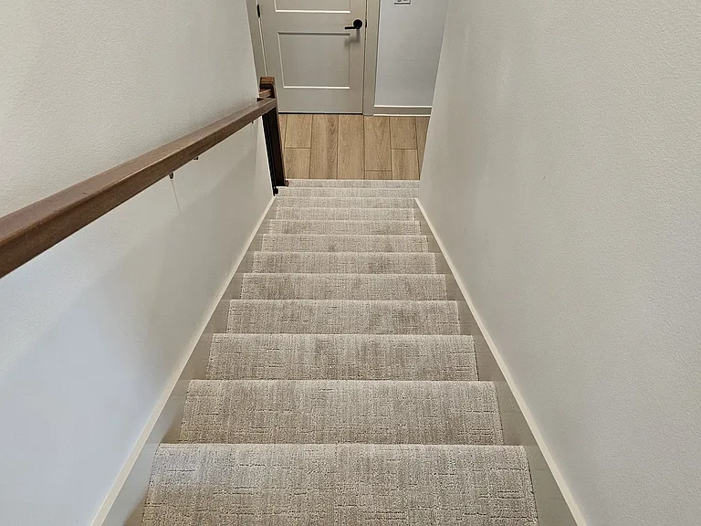 210 E Broadway St — Photo 13