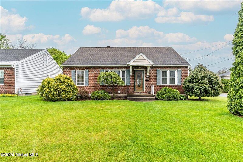 2nd image of 2846 Woodbridge Avenue