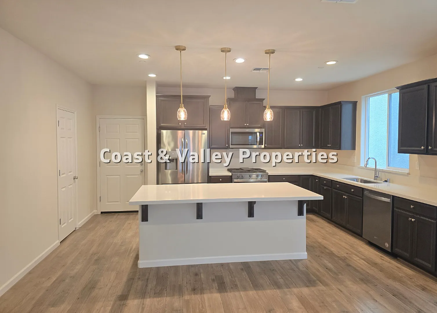 Marina Home for RENT — Photo 4