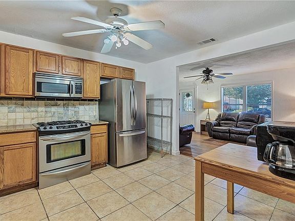 4th image of 3908 Oscar Ave