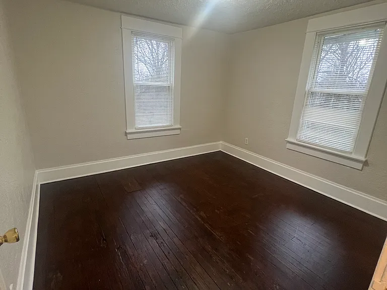 716 Grace Ave — Photo 9