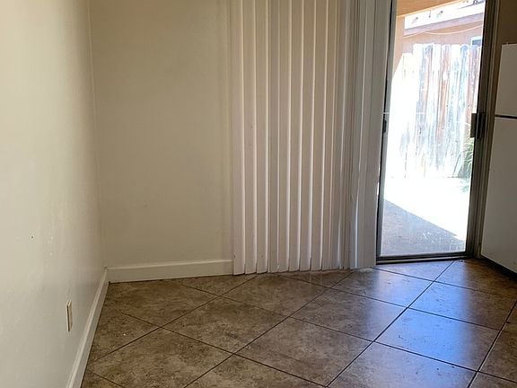 5th image of 3031 W Caldwell Ave APT C