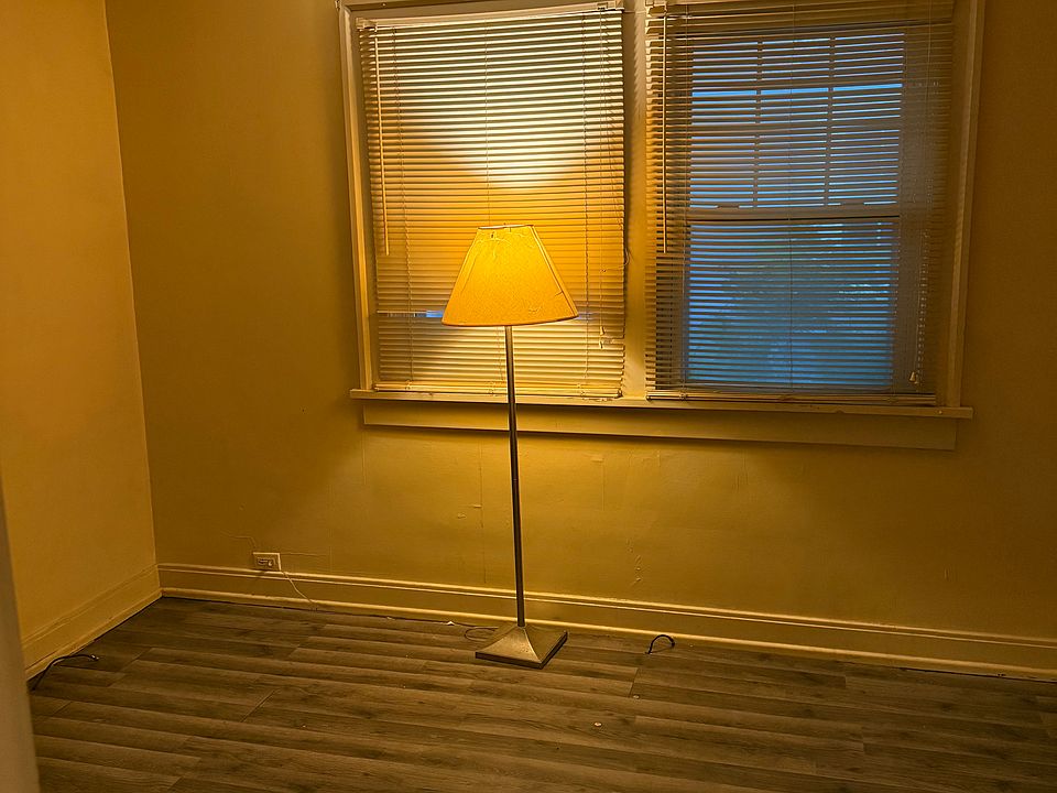 2nd image of 622 Park Ave W