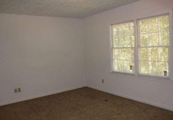 5th image of 3223 Bruckner Blvd