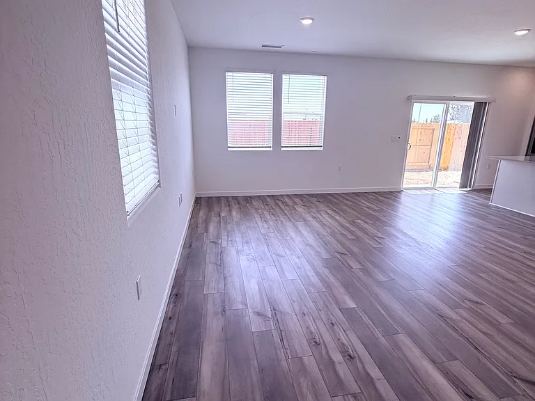 6461 W Austin Way — Photo 4