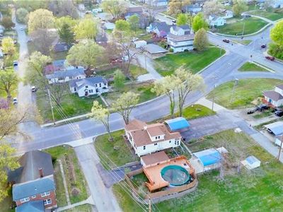 911 10th Ave, Leavenworth, KS, 66048
