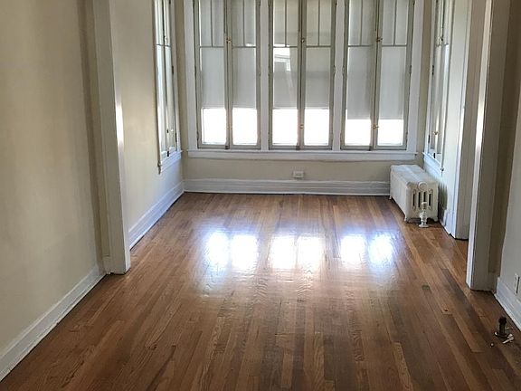 3rd image of 324 Washington Blvd APT 3G