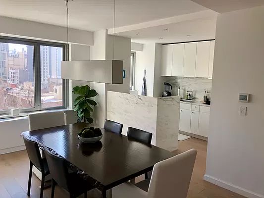 4th image of 200 E 62nd St APT 10B
