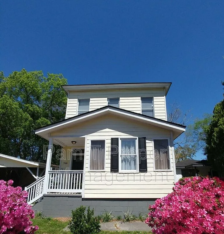1 bed, 1.0 bath, 985 sqft, $1,475 — Photo 1