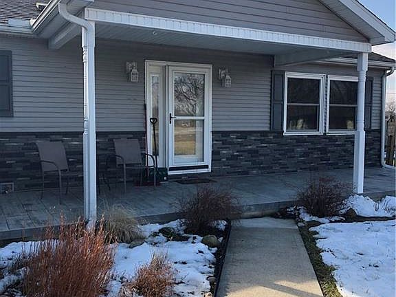 3rd image of 1932 Riverview Dr