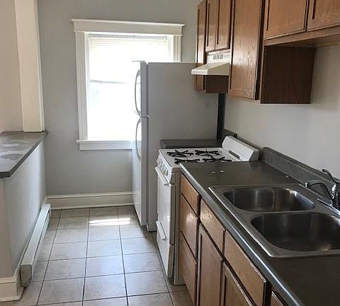 3rd image of 3753 Washington St APT 10