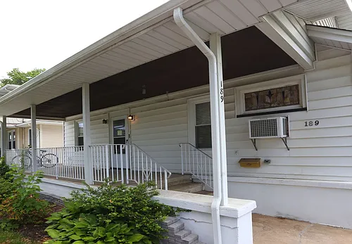 189 Hawthorne Ave #1 Photo 1