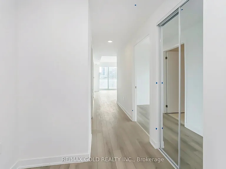 230 Simcoe St #2818 — Photo 10