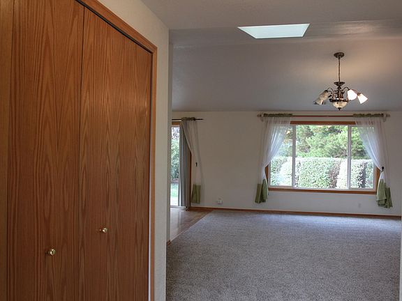 4th image of 1371 Fernwood Dr