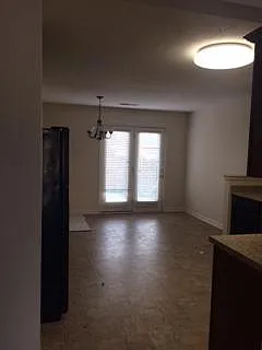 112 Wysteria Ln — Photo 3